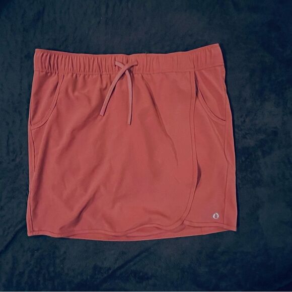 WOMENS SKORT THE AMERICAN OUTDOORSMAN SIZE MEDIUM CORAL - Picture 1 of 4